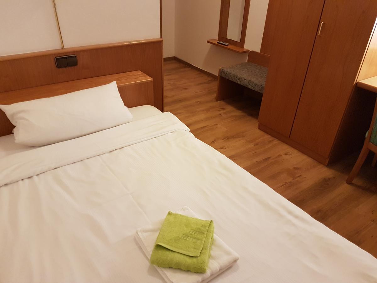 Lamm Hotel 2*